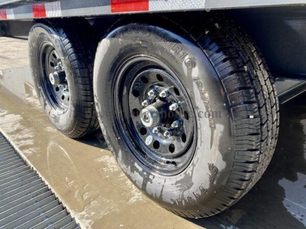 2024 Lamar 102x24' Flatbed Deckover Trailer 14000# GVW * 8' SLIDE IN RAMPS * CHARCOAL * TOOL TRAY * HD CAST COUPLER * I-BEAM FRAME * 16" O.C. C/M * RUBRAIL/STAKE POCKETS/PIPE SPOOLS * CHANNEL SIDE RAIL * 12K JACK - Image 20