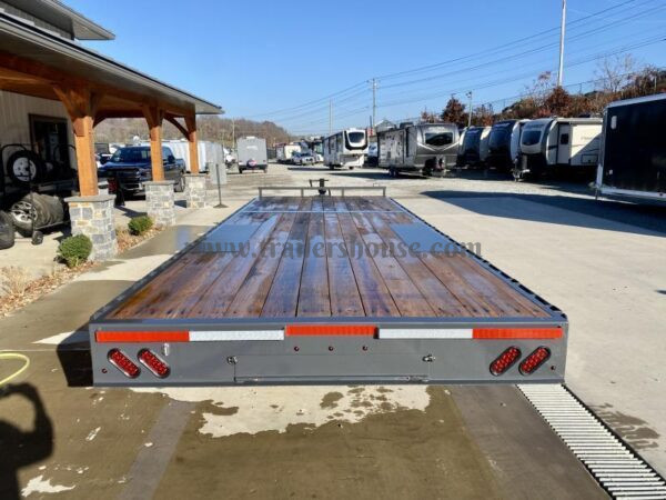 2024 Lamar 102x24' Flatbed Deckover Trailer 14000# GVW * 8' SLIDE IN RAMPS * CHARCOAL * TOOL TRAY * HD CAST COUPLER * I-BEAM FRAME * 16" O.C. C/M * RUBRAIL/STAKE POCKETS/PIPE SPOOLS * CHANNEL SIDE RAIL * 12K JACK - Image 5